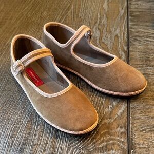 ViBiVENEZiA Suede Mary Jane Flats